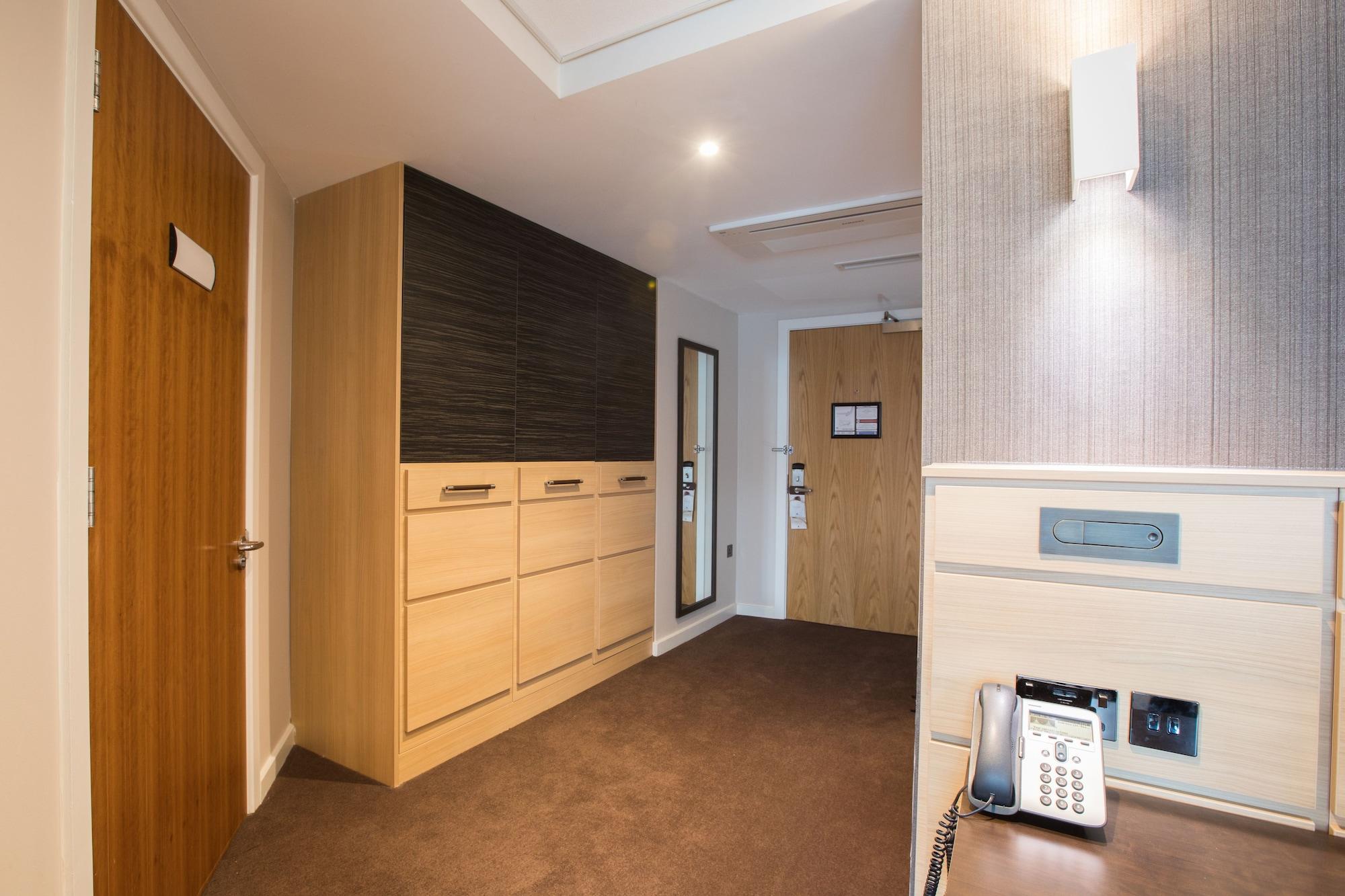 Hotel Doubletree By Hilton Coventry Building Society Arena Esterno foto