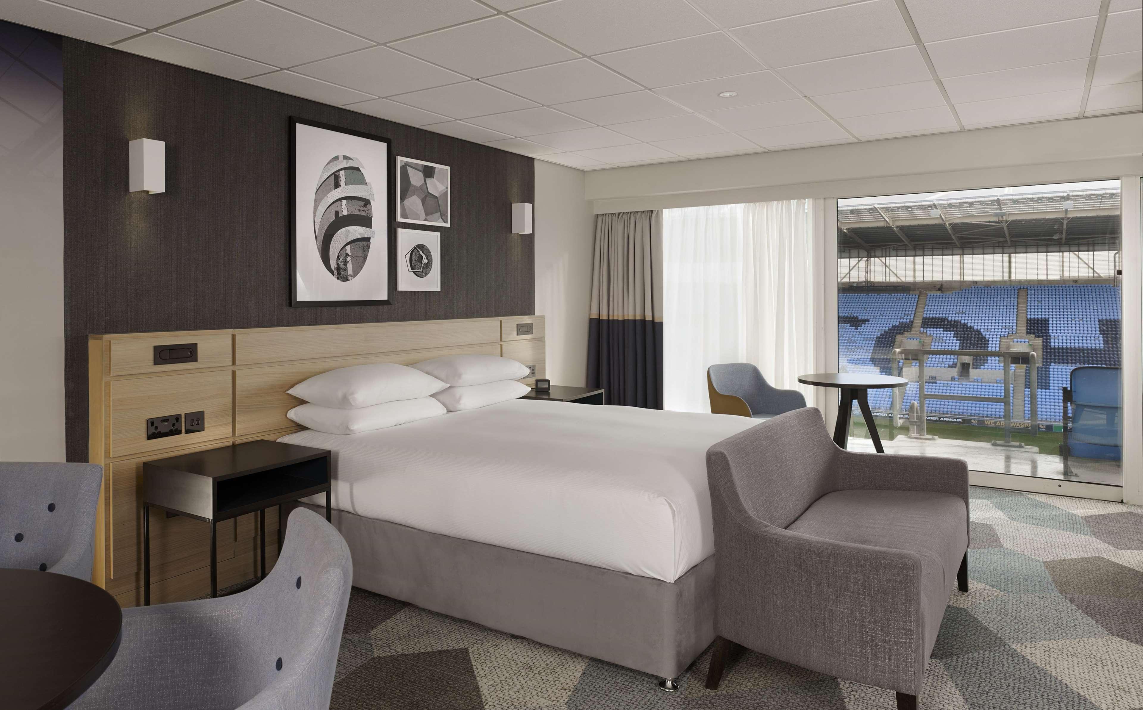 Hotel Doubletree By Hilton Coventry Building Society Arena Esterno foto