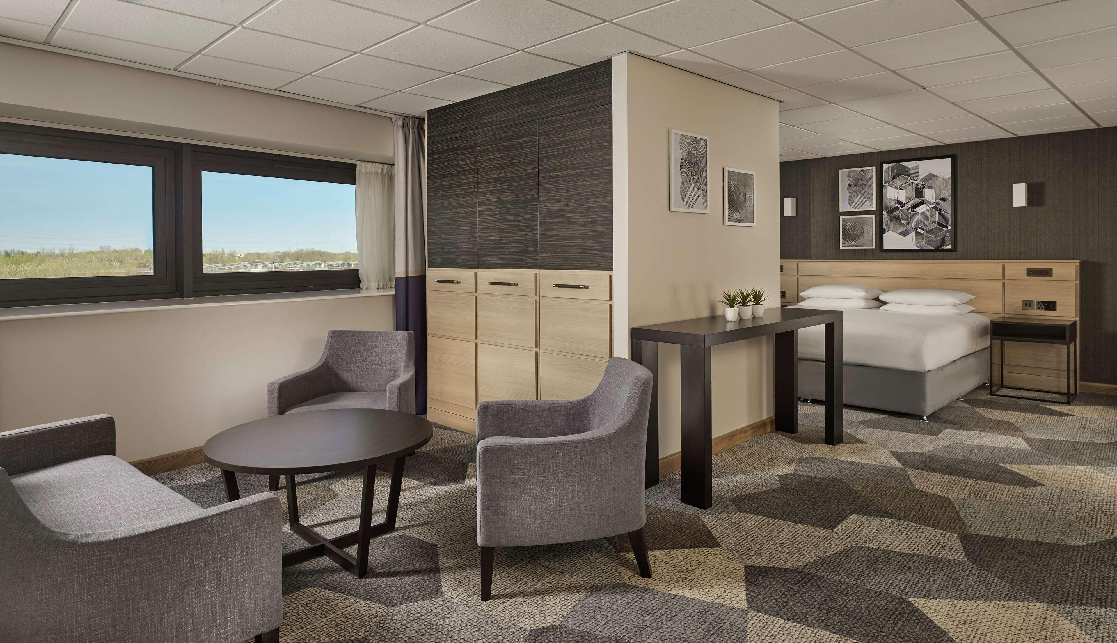 Hotel Doubletree By Hilton Coventry Building Society Arena Esterno foto