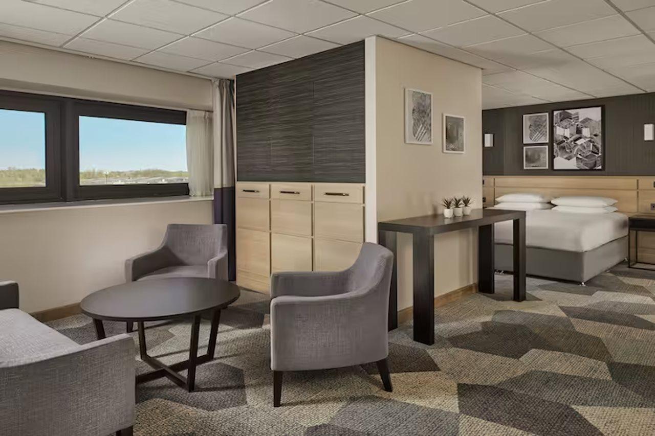 Hotel Doubletree By Hilton Coventry Building Society Arena Esterno foto