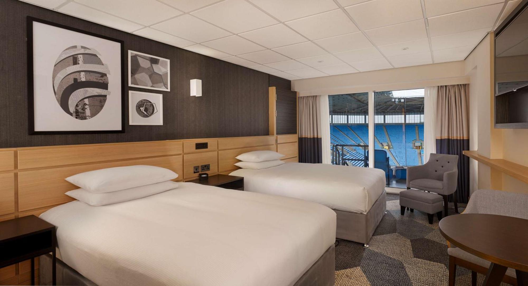 Hotel Doubletree By Hilton Coventry Building Society Arena Esterno foto